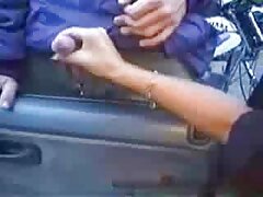 അവളുടെ ബെസ്റ്റ് ഫ്രണ്ടിന്റെ കോഴി സവാരി ബസ്റ്റി സ്ത്രീ