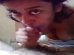 കഷണ്ടി പുരുഷ സ്റ്റാൻഡിംഗ് ഫക്കിംഗ് പെൺകുട്ടി ടിറ്റുകൾ ഇടയിൽ