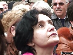 നഴ്സ് തന്റെ സ്നേഹനിധിയായ പുസ്സി രോഗിയെ നശിപ്പിച്ചു