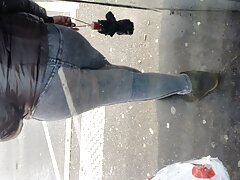 ശക്തിയേറിയ കോഴി കൊണ്ട് വായും യോനിയും കളിച്ചു