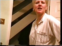 അവളുടെ കാമുകൻ മെയ്ൻ കഴുതയിൽ കഠിനമായി പണ്ണി